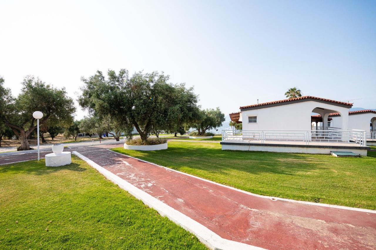 Blue Marine Village Chalkida Exterior photo