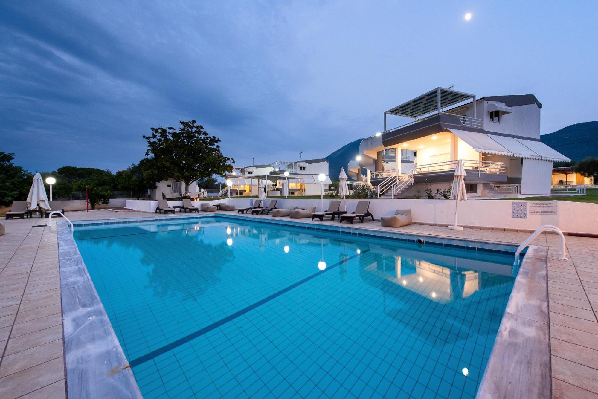 Blue Marine Village Chalkida Exterior photo