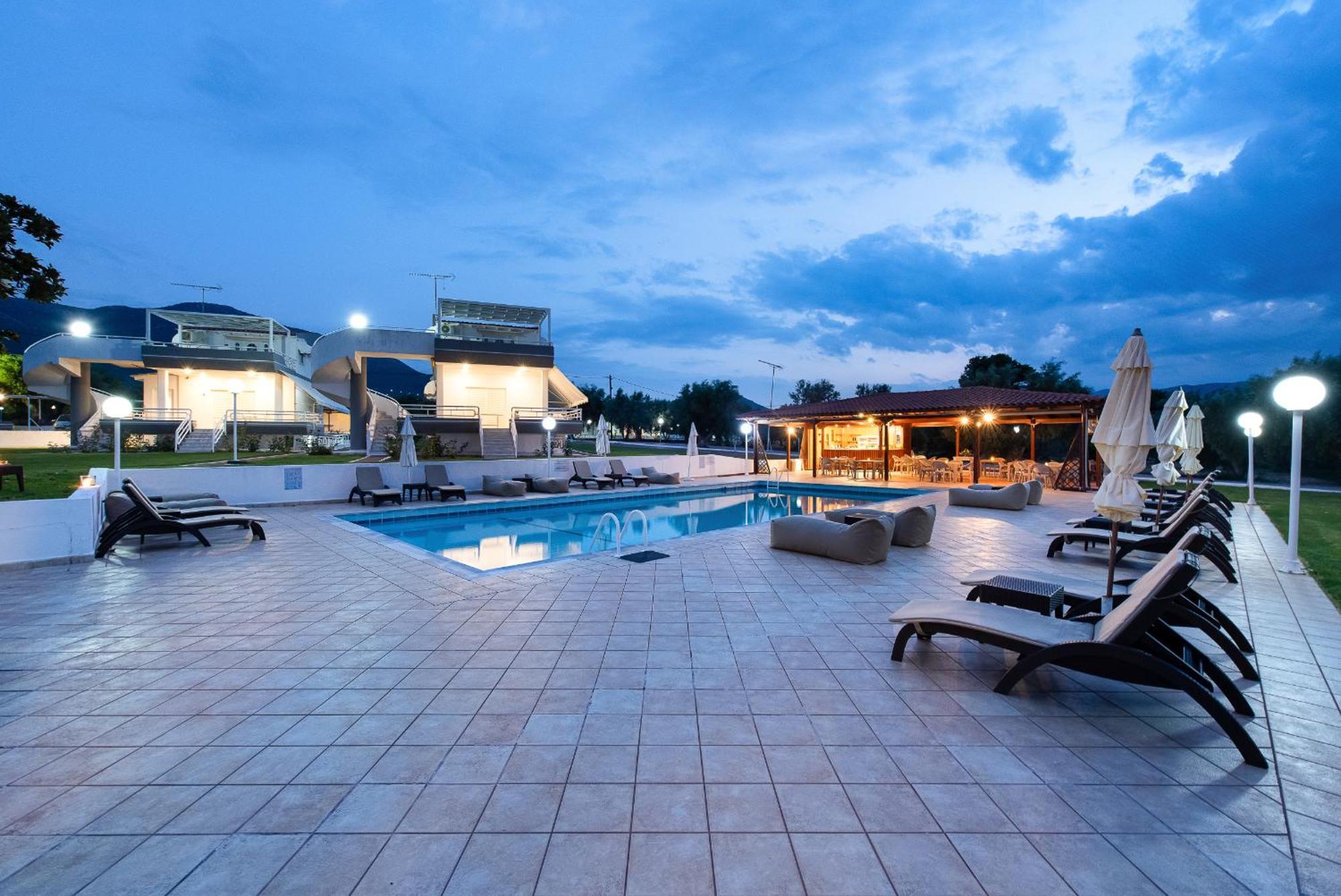 Blue Marine Village Chalkida Exterior photo