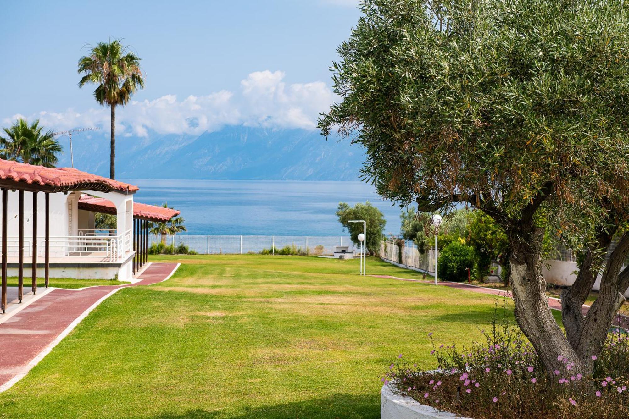 Blue Marine Village Chalkida Exterior photo